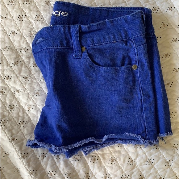 BLUE SHORTY SHORTS 💙 - Picture 6 of 7